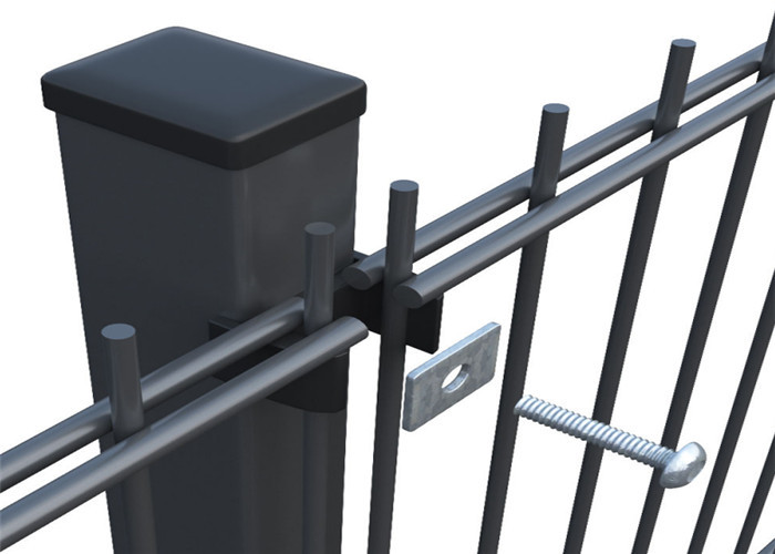 Barrière enduite de grillage de PVC la double, clôture durable de maille en métal facile installent