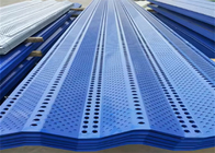 Panneaux de clôture contre le vent en fer galvanisé Facile à installer 100% polyester Remplissez 25% - 40% ouverture d'ouverture
