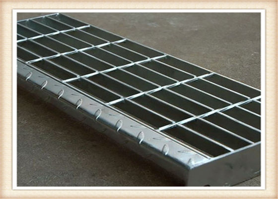 Bande de roulement d'escalier dentelée par plat à carreaux de grille de la barre 25x5